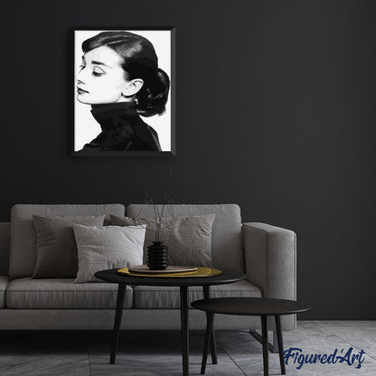 Woman wearing black clothes